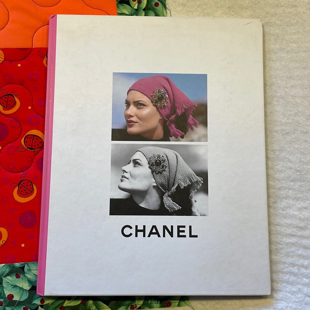 Chanel Look Book 1995